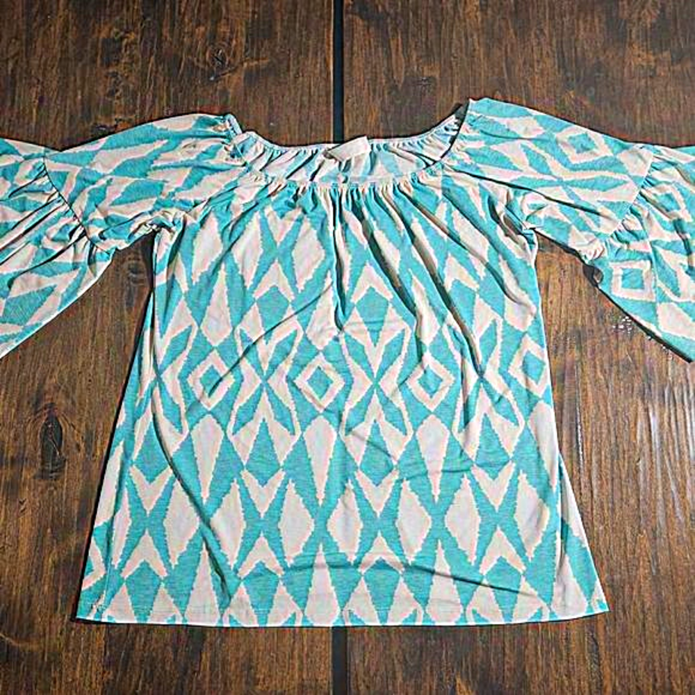 XL EUC Bell‎ Sleeve Boutiqe Top